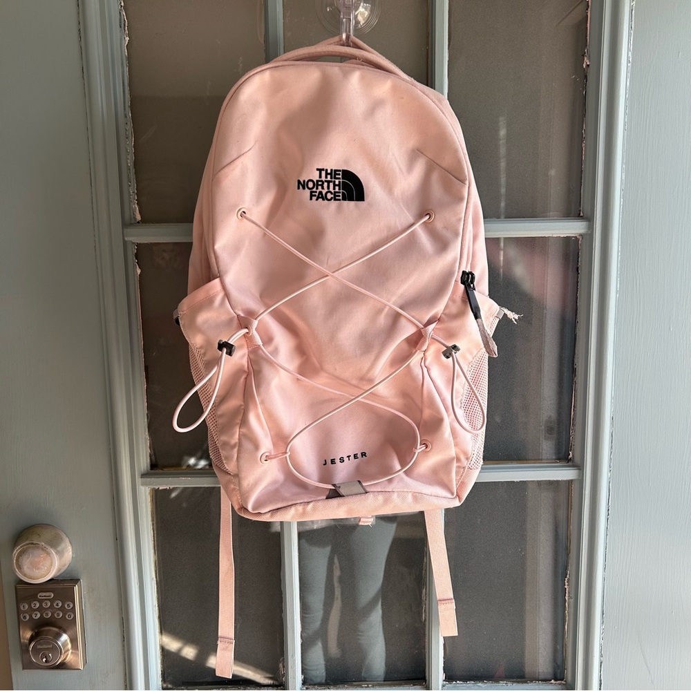 The North Face Women's Jester Backpack Padded Laptop Travel Bag Pink Salt /Black - Picture 3 of 16